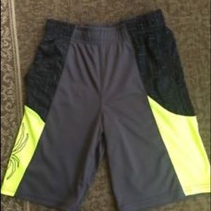 Boys youth Spider Brand shorts !!